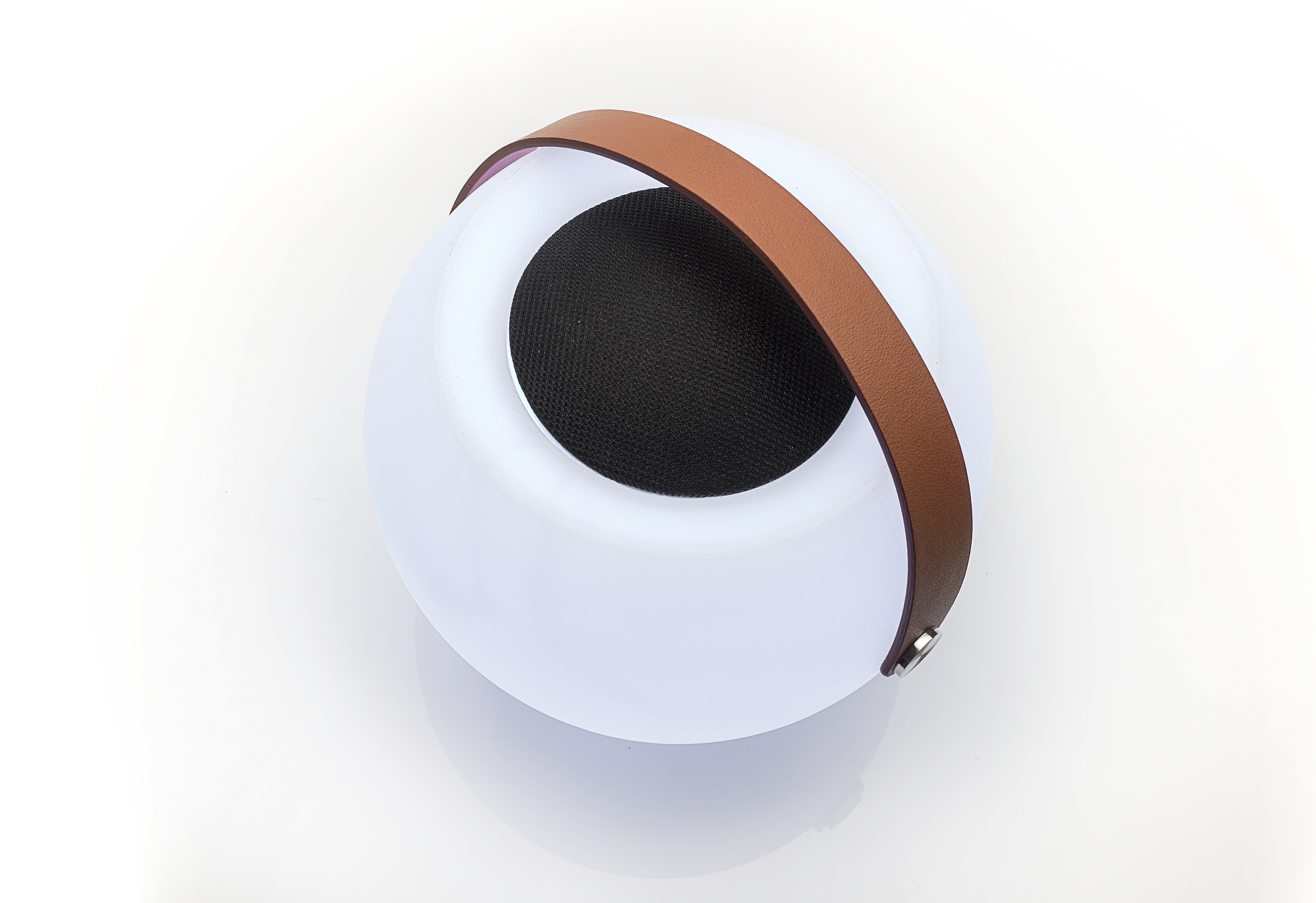 Dual BTP 2 - Portabler Bluetooth Lautsprecher mit Lichteffekt Dual BTP 2 - Portabler Bluetooth Lautsprecher mit Lichteffekt